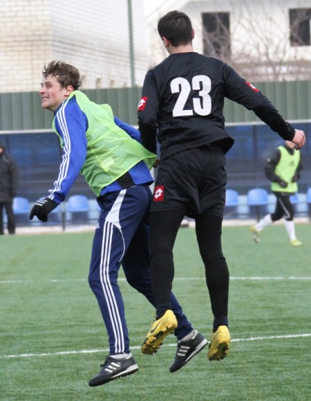 ФУТБОЛ.  Контрольный матч. «Кремень» - «Горняк-Спорт» 2:0.