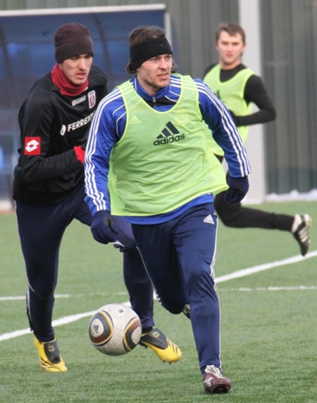 ФУТБОЛ.  Контрольный матч. «Кремень» - «Горняк-Спорт» 2:0.