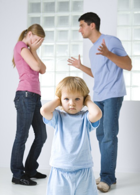 До чого призводить народження дітей заради «збереження» сім’ї