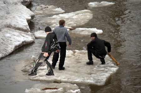 Коллаж. Использованы фото с сайтов prouglich.ru и &nbsp;www.aif.ru