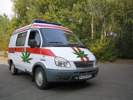 На Полтавщине фельдшер скорой «лечила» людей коноплей