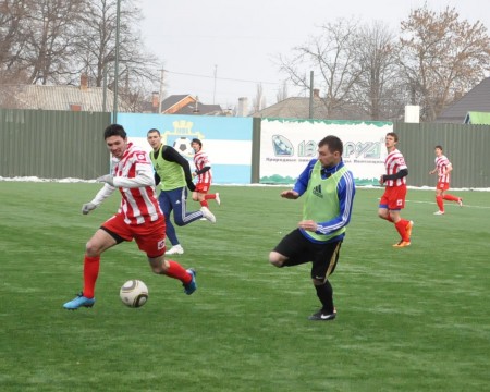 ФУТБОЛ. Контрольный матч «Кремень» - «Горняк-Спорт» 2:2.