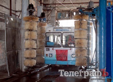 У кременчугских троллейбусов появилась новая мойка (ФОТО,ВИДЕО)