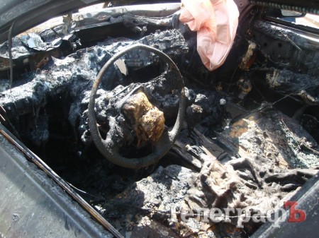 В Кременчуге ночью подожгли машины главреда «Вестника Кременчуга» и директора одного из коммунальных предприятий (ФОТО, ВИДЕО)