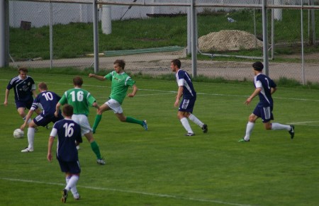 ФУТБОЛ. Чемпионат Украины. 2 лига. «Кремень» отпускает лидеров.