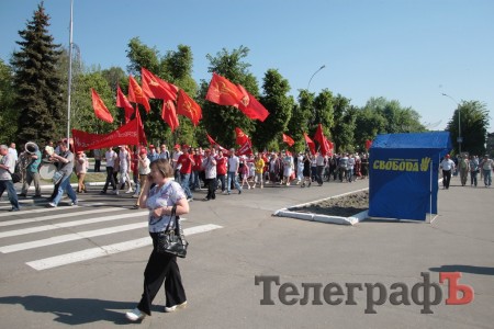 Коммунисты - за мораторий на поднятие цен и тарифов, «Свобода» - за снятие депутатской неприкосновенности. Вместе — против власти! (ФОТО, ВИДЕО)