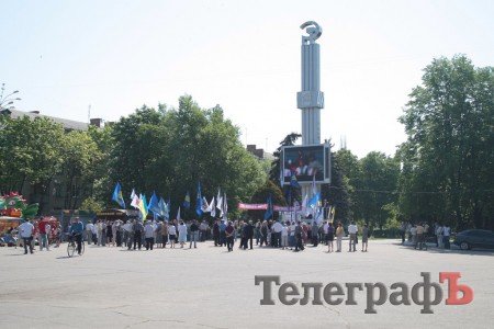 Коммунисты - за мораторий на поднятие цен и тарифов, «Свобода» - за снятие депутатской неприкосновенности. Вместе — против власти! (ФОТО, ВИДЕО)