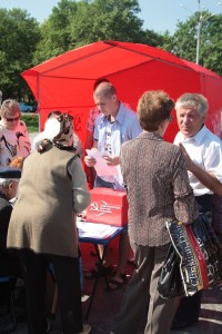 Коммунисты - за мораторий на поднятие цен и тарифов, «Свобода» - за снятие депутатской неприкосновенности. Вместе — против власти! (ФОТО, ВИДЕО)