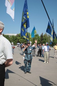 Коммунисты - за мораторий на поднятие цен и тарифов, «Свобода» - за снятие депутатской неприкосновенности. Вместе — против власти! (ФОТО, ВИДЕО)