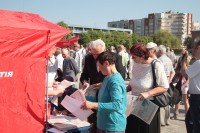 Коммунисты - за мораторий на поднятие цен и тарифов, «Свобода» - за снятие депутатской неприкосновенности. Вместе — против власти! (ФОТО, ВИДЕО)