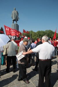 Коммунисты - за мораторий на поднятие цен и тарифов, «Свобода» - за снятие депутатской неприкосновенности. Вместе — против власти! (ФОТО, ВИДЕО)