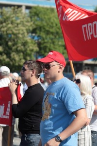 Коммунисты - за мораторий на поднятие цен и тарифов, «Свобода» - за снятие депутатской неприкосновенности. Вместе — против власти! (ФОТО, ВИДЕО)