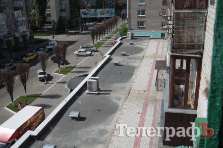 В Кременчуге жители улицы Победы жалуются, что их «травит» рубероид