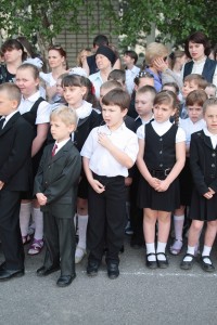 Сегодня у одиннадцатиклассников - последний звонок (ФОТОРЕПОРТАЖ)