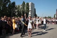 Сегодня у одиннадцатиклассников - последний звонок (ФОТОРЕПОРТАЖ)