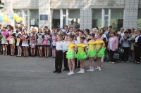 Сегодня у одиннадцатиклассников - последний звонок (ФОТОРЕПОРТАЖ)