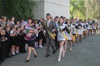 Сегодня у одиннадцатиклассников - последний звонок (ФОТОРЕПОРТАЖ)