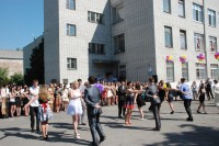 Сегодня последний звонок у 11-классников, над которыми постоянно экспериментировало государство (ФОТО, ВИДЕО)