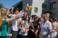 Сегодня последний звонок у 11-классников, над которыми постоянно экспериментировало государство (ФОТО, ВИДЕО)