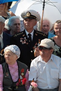 В Кременчуге в честь 67-й годовщины Победы прошел праздничный митинг (ФОТОРЕПОРТАЖ)