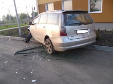 Кременчужанин на Mitsubishi Grandis въехал в забор ж/д станции «Потоки» (ФОТО)