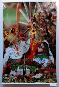 В Кременчуге открылась выставка, посвященная Дню матери (ФОТОРЕПОРТАЖ)