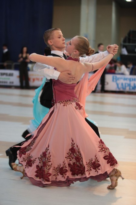 БАЛЬНЫЕ ТАНЦЫ. Великолепная феерия побед коллектива ТСК «Дуэт».