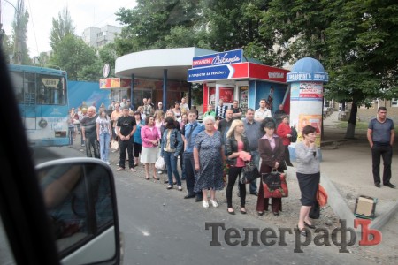 "Облава" на маршрутки в Кременчуге: люди не могли добраться на работу (ФОТОРЕПОРТАЖ)