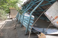 В Кременчуге упала остановка (ФОТО)