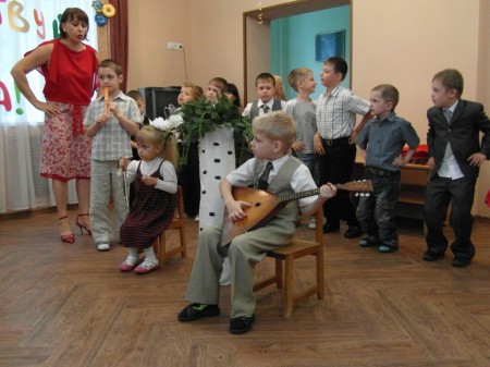 9 выпускников центра реабилитации детей-инвалидов пойдут в первый класс (ФОТО)