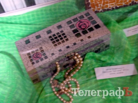 В Кременчуге открылась выставка, посвященная творчеству юных художников (ФОТО)