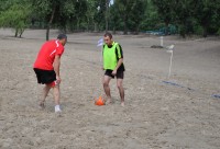 ФУТБОЛ. На центральном пляже - не пляжная погода.