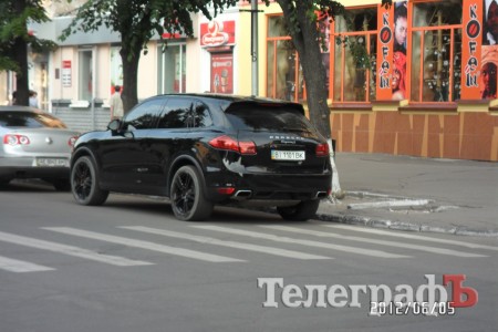 Люблю парковаться на зебре