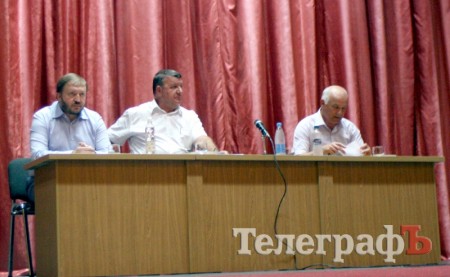 Нардеп-регионал Василий Горбаль прогнозирует стабильность курса гривны, комментирует драки в парламенте и голосует за отмену депутатской неприкосновенности