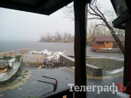 Как разгромило базу отдыха «Маяк» под Кременчугом (ФОТО)