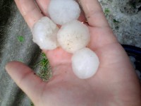 В Каменных Потоках падал град до 30 мм диаметром - МЧС