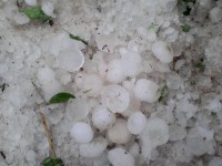 В Каменных Потоках падал град до 30 мм диаметром - МЧС