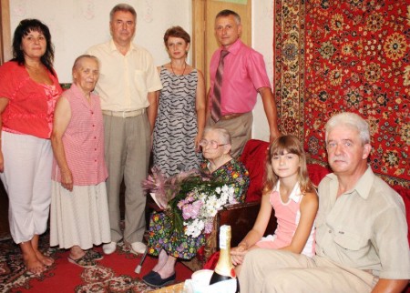 100-летний юбилей отметила жительница Крюковского района Ольга Гавриленко