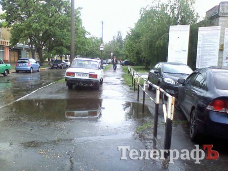 Чудеса кременчугской парковки (6 ФОТО)