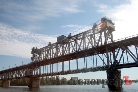В Кременчуге 28-летний парень прыгнул с Крюковского моста