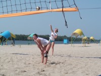 ПЛЯЖНЫЙ ВОЛЕЙБОЛ. Очередные победы «TeleTRADE» у женщин и КВСЗ-1 у мужчин (ФОТО).