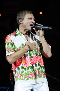 Кременчугских металлургов поздравили Олег Кензов и Олег Скрипка (Фоторепортаж)