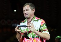 Кременчугских металлургов поздравили Олег Кензов и Олег Скрипка (Фоторепортаж)