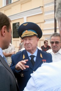 В Кременчуге проходит встреча с летчиком-космонавтом СССР Леоновым (ФОТО, ВИДЕО)