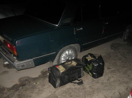 Милиция задержала на станции «Кременчуг» железнодорожника, который сливал соляру и масло (ФОТО)