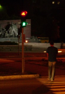 В Кременчуге работает светофор с «женской» логикой