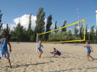 ПЛЯЖНЫЙ ВОЛЕЙБОЛ. Победителем стал коллектив вагоностроительного завода.