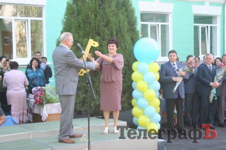 Перший дзвоник пролунав сьогодні в усіх школах Кременчука (Фото)