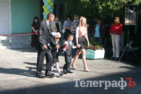 Перший дзвоник пролунав сьогодні в усіх школах Кременчука (Фото)