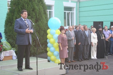 Перший дзвоник пролунав сьогодні в усіх школах Кременчука (Фото)